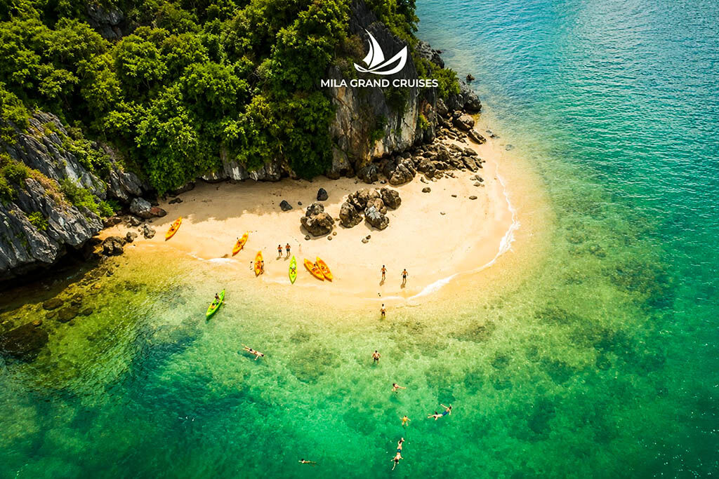Discover caves and islands across the bay