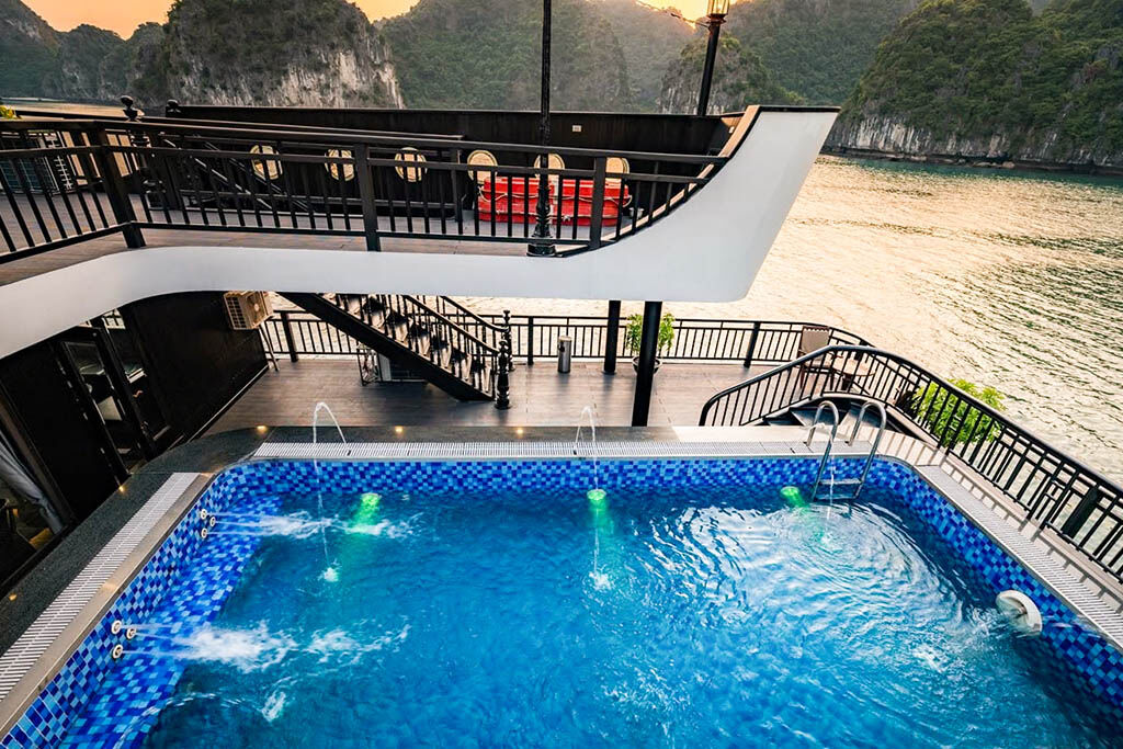 Start your day with serenity in Halong Bay