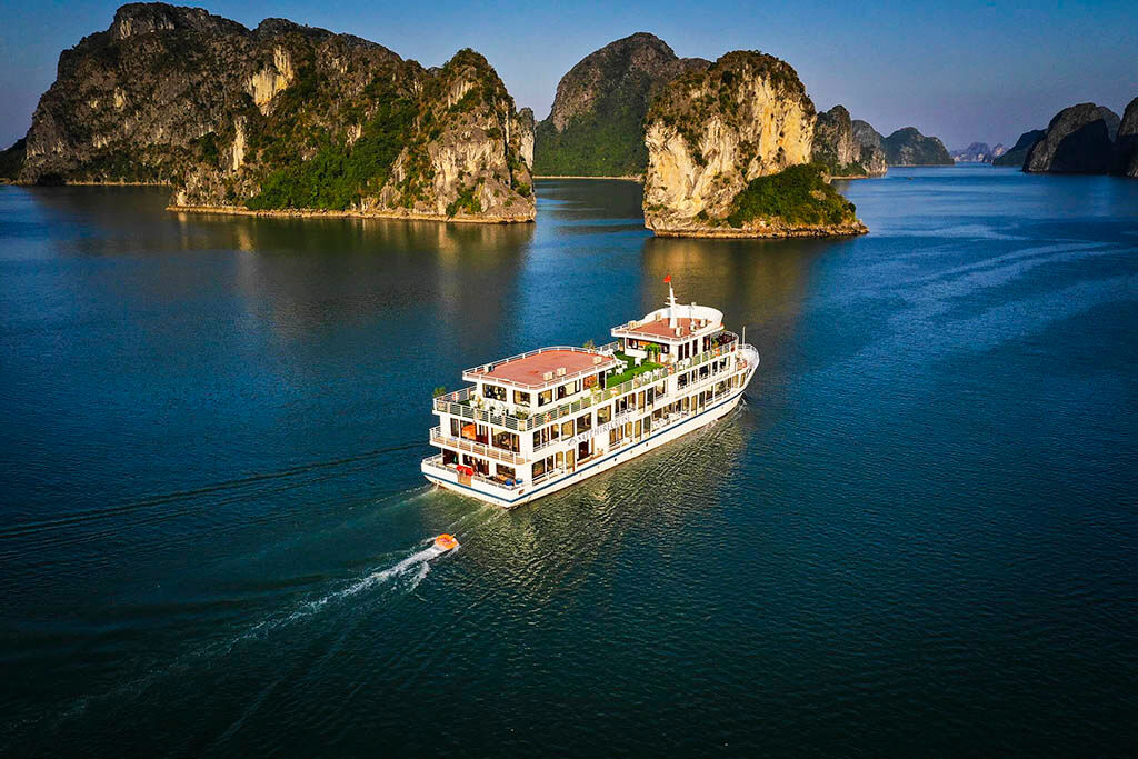 Halong Bay Cruise-Sapphire Cruises