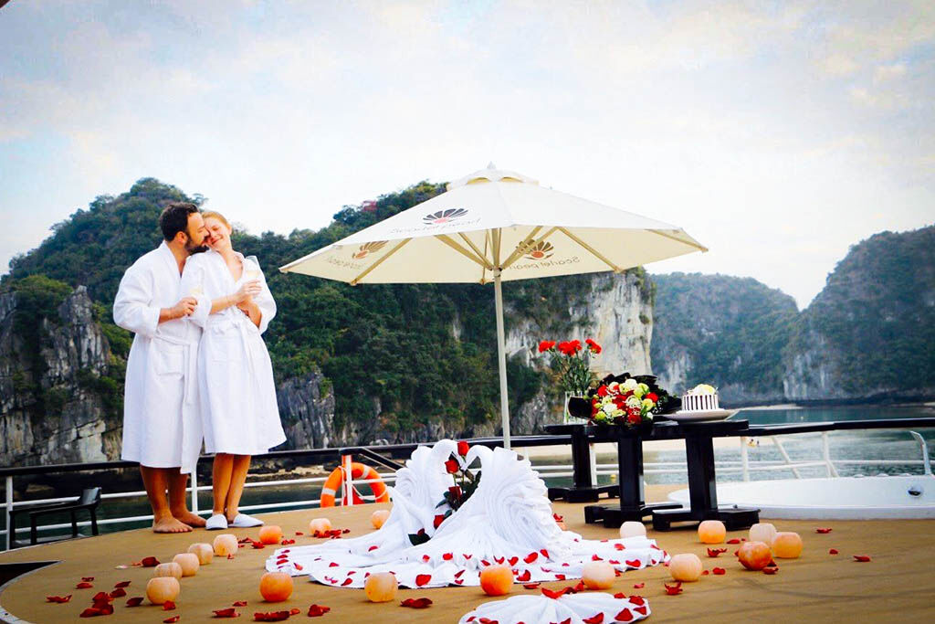 Wake up to Halong Bay views