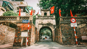 Hanoi Revolutionary Heritage Full Day Private Tour with Airport Drop-off