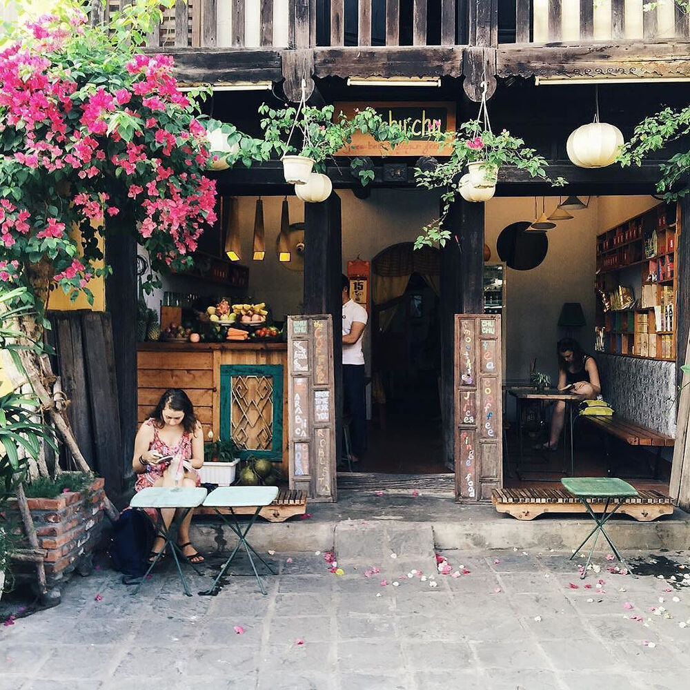 Start your journey with Hoi An’s scenic glow
