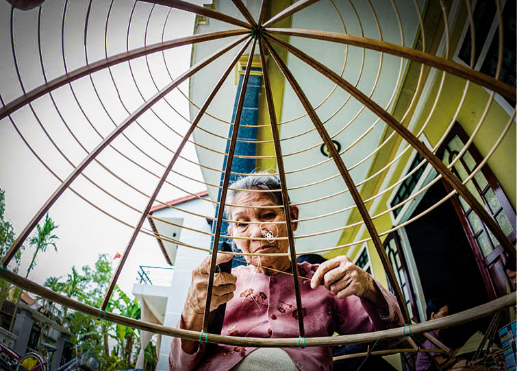 Photograph the creative spirit of Hue’s artisans