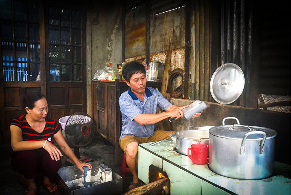 Learn Hue’s culinary heritage with expert insights