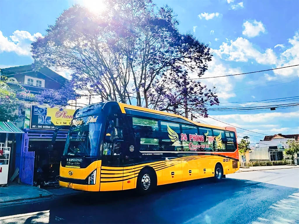 Capture the swift comfort of Sapa’s premium private journey