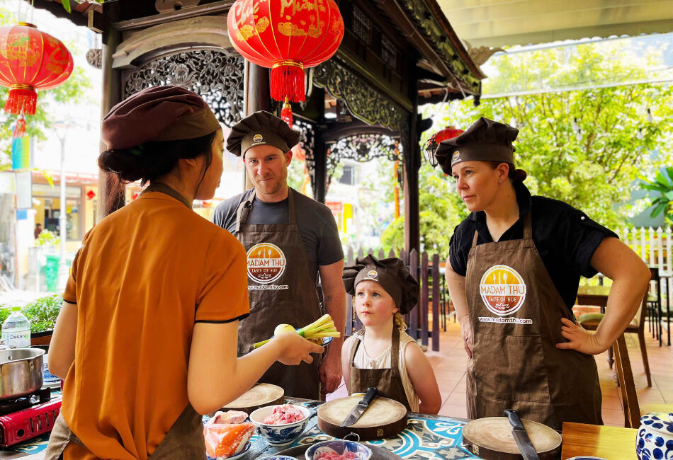 Hue Cooking Class travelers