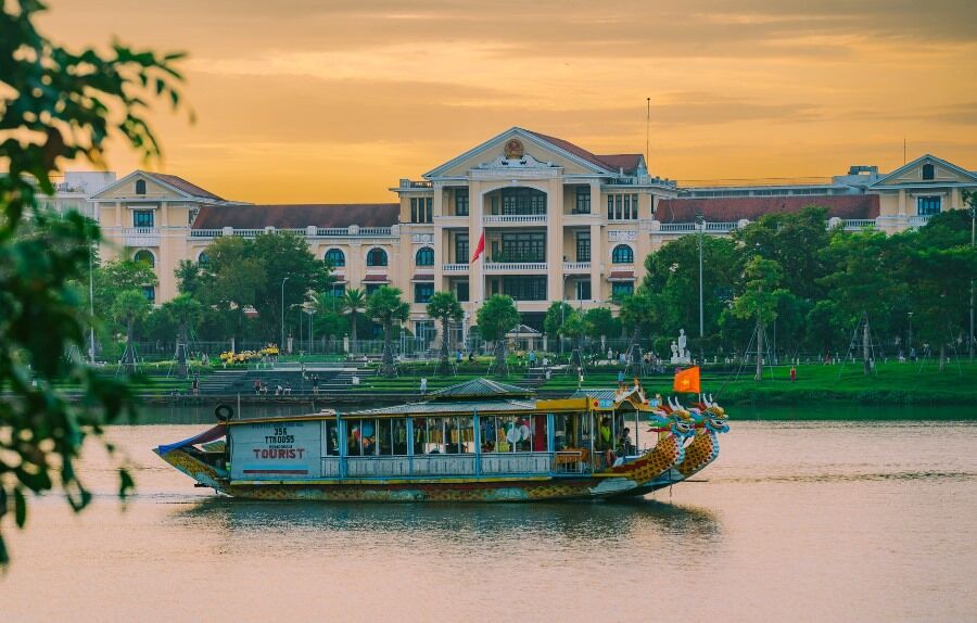 Photograph the romantic spirit of Vietnam’s culture