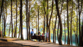 Vong Canh Hill Panorama - Hue Imperial City