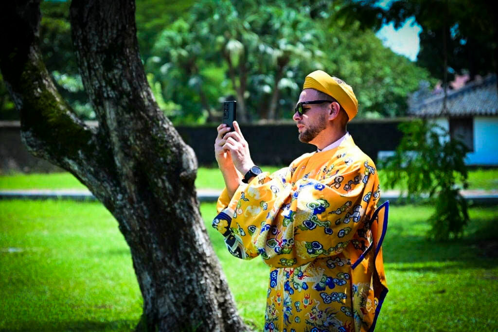 Hue-Visitor-Guest at Imperial City