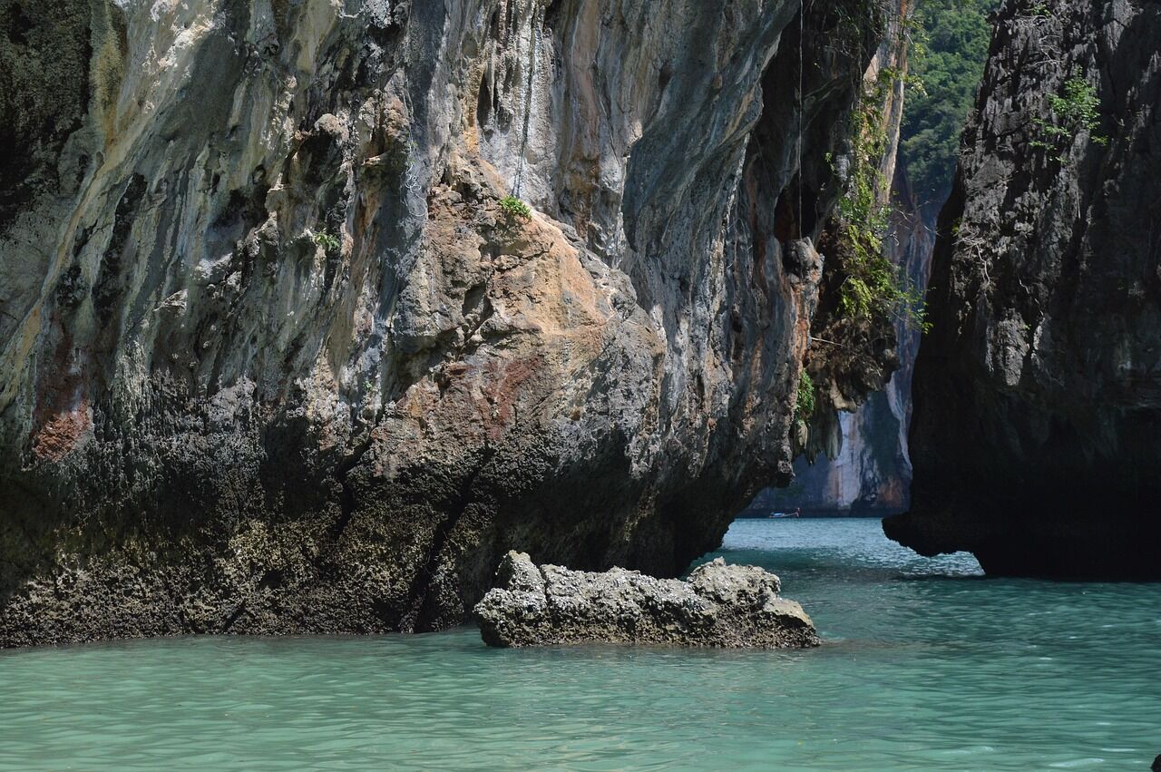 Capture the authentic charm of Thailand’s natural scene