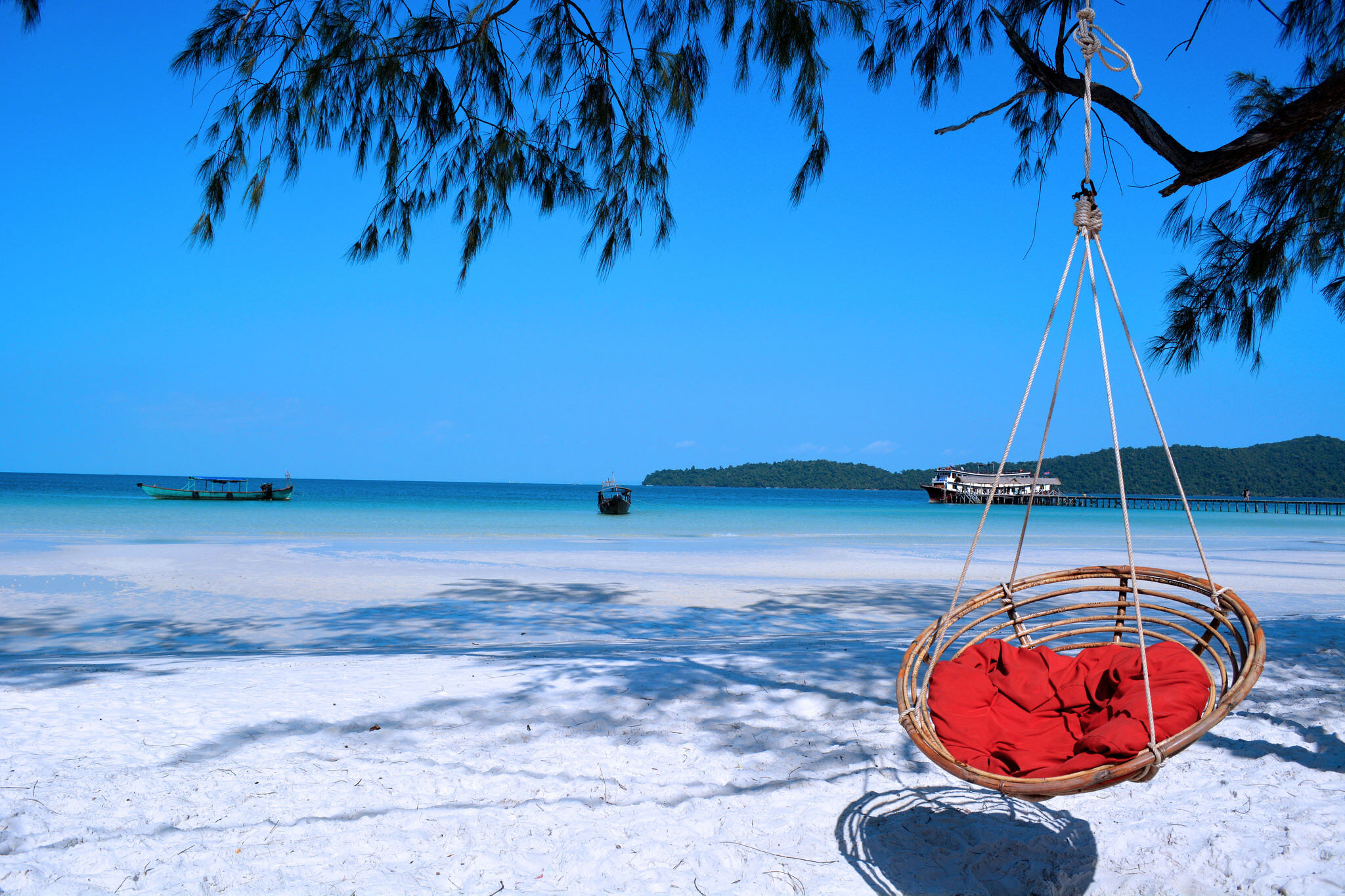 Immerse in island paradise