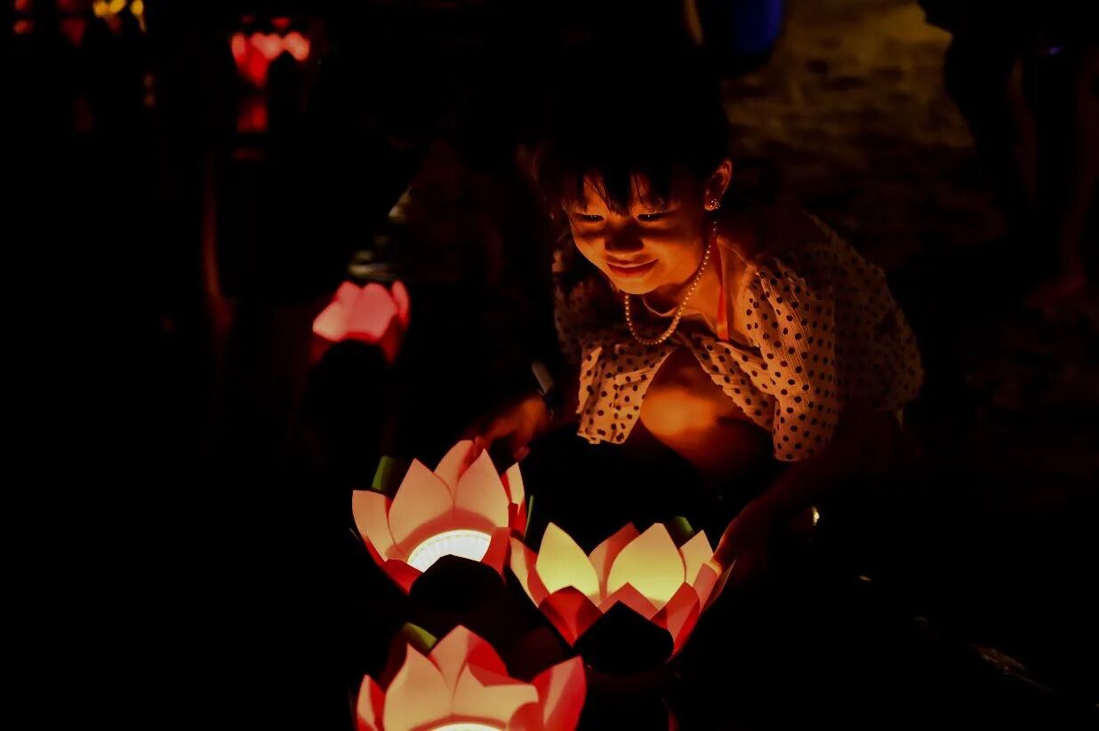 Capture the stunning beauty of Hoi An’s cultural landmarks