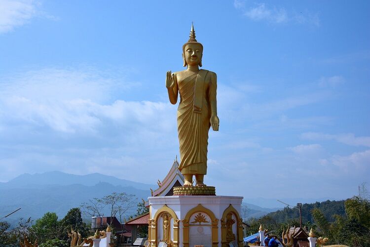 Experience Laos’ heritage with guided tours