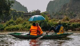Ninh Binh Tam Coc Foot Ride