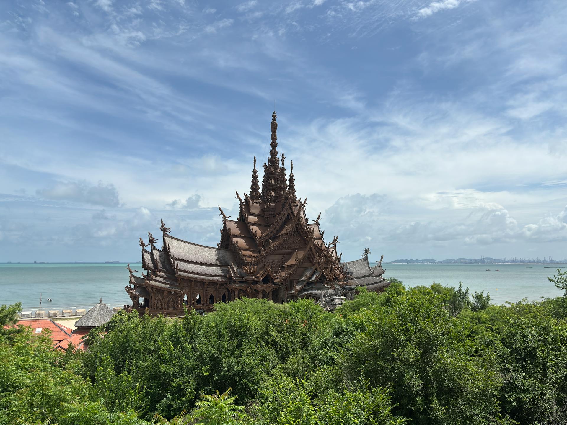 Pattaya Pagoda Ocean View