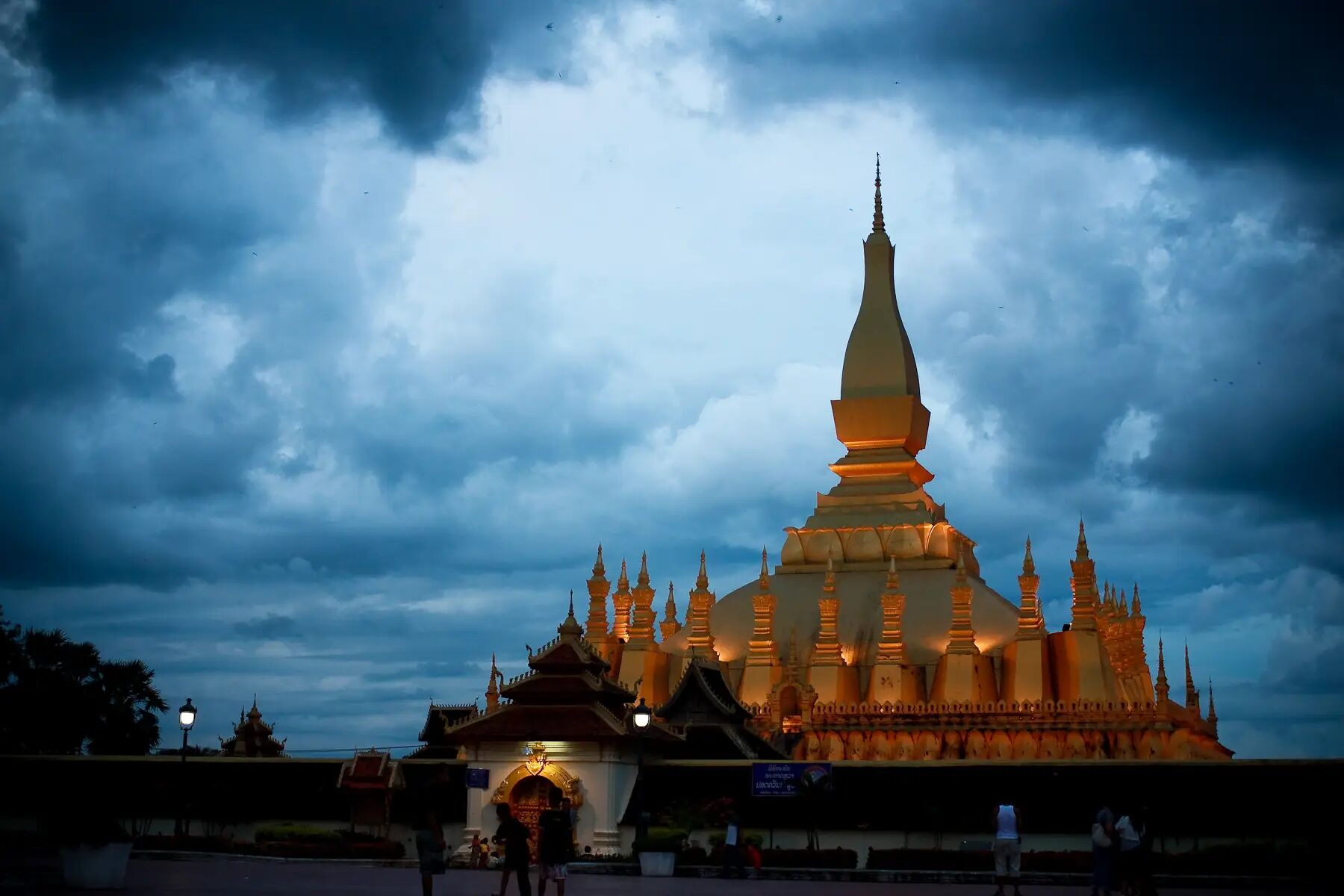 Marvel at Laos’s iconic national symbol glowing in the sun