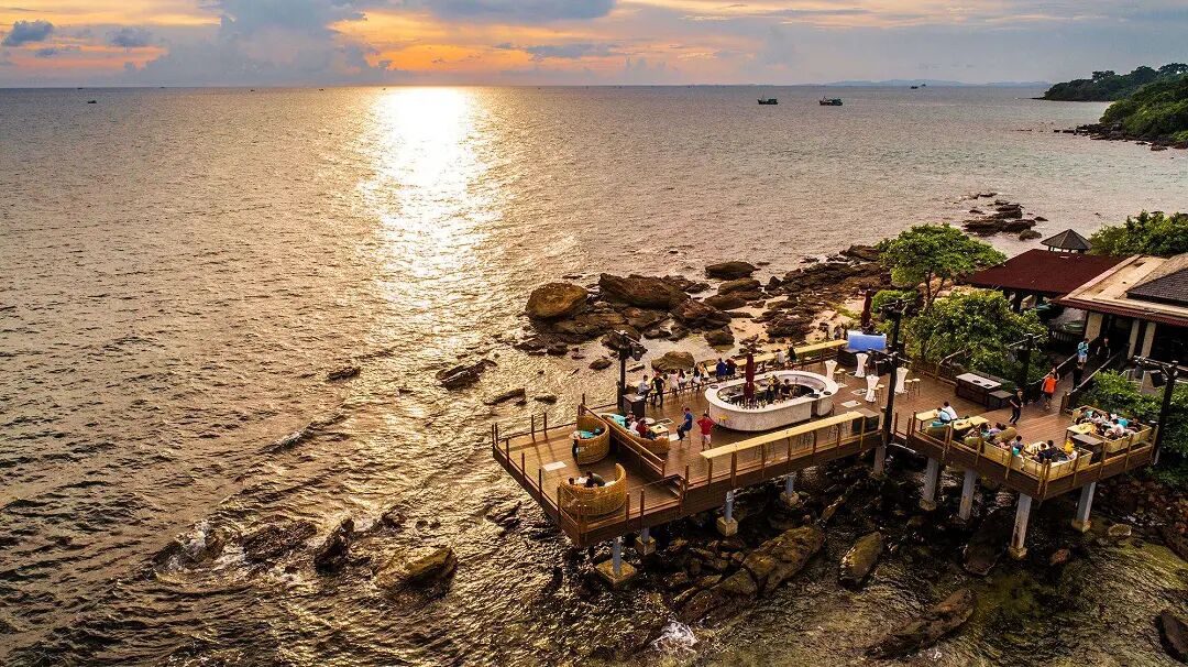 Immerse in Phu Quoc’s tropical paradise