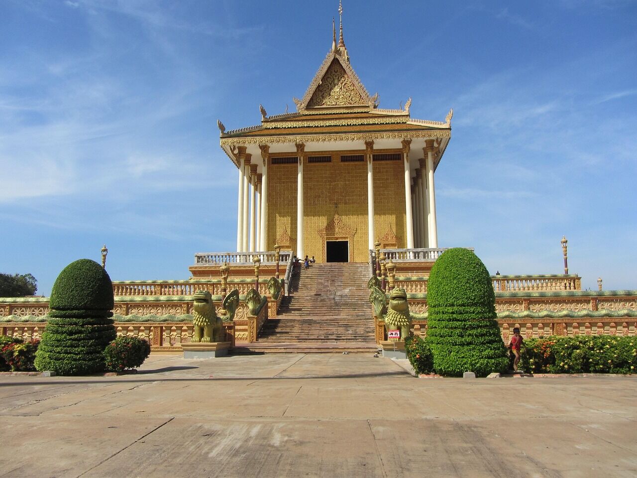 Admire the stunning silver pagoda and royal architecture
