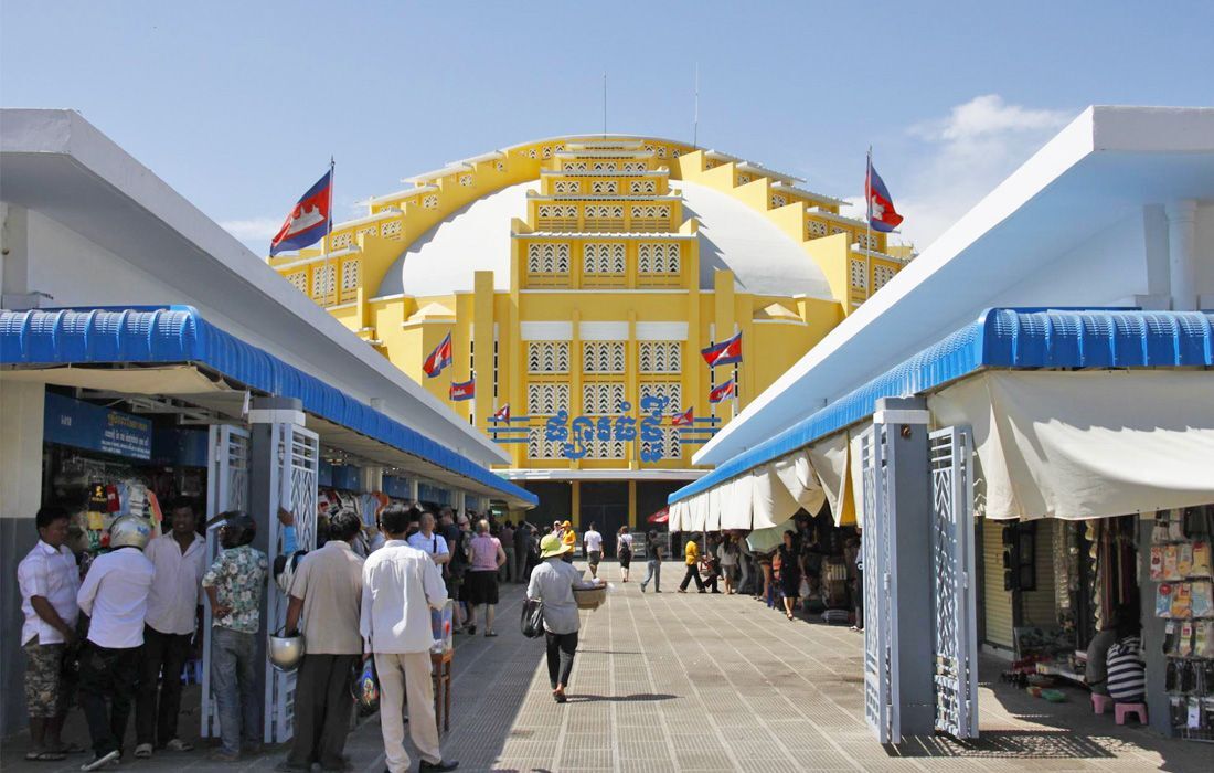 Explore colonial architecture and vibrant shopping