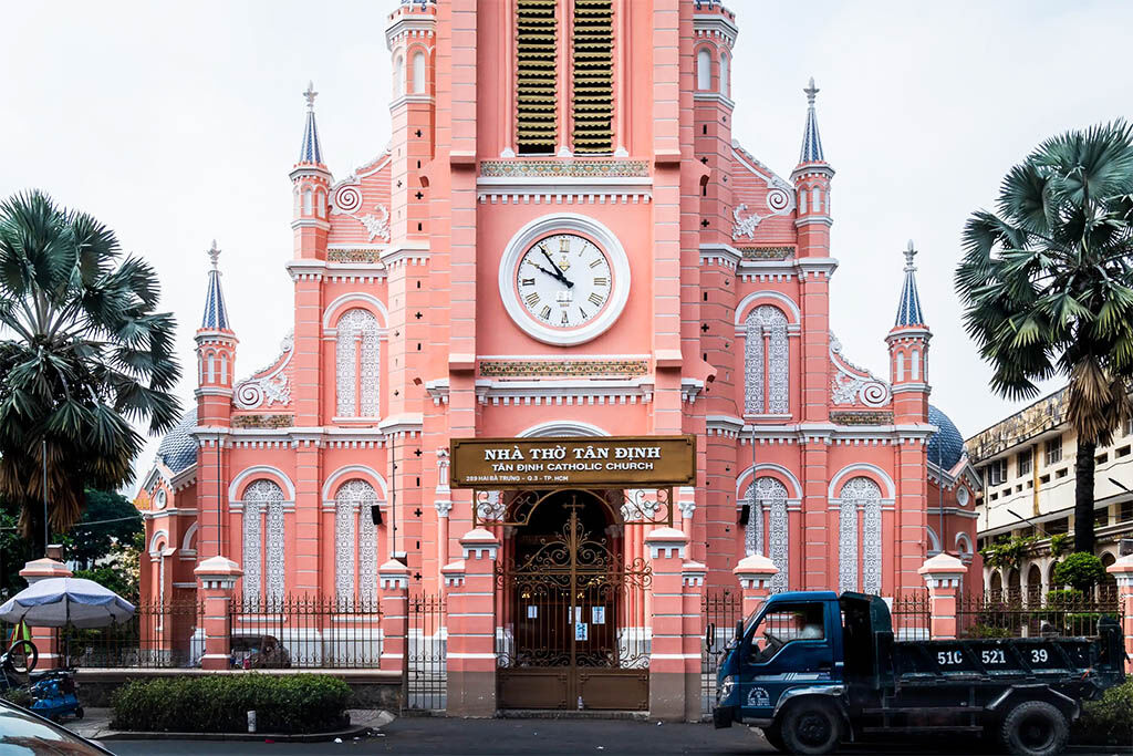 Admire French colonial architecture in Saigon