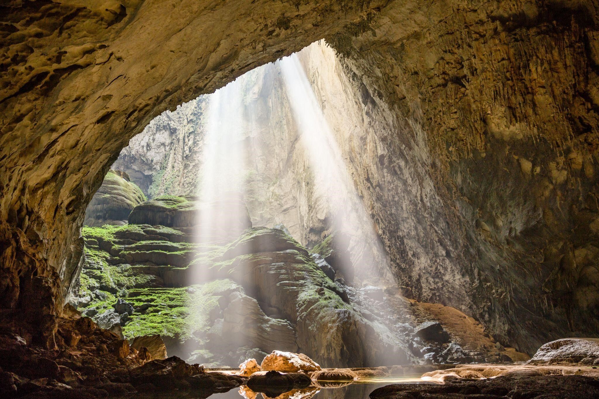 Capture the majestic beauty of Vietnam’s natural landmarks