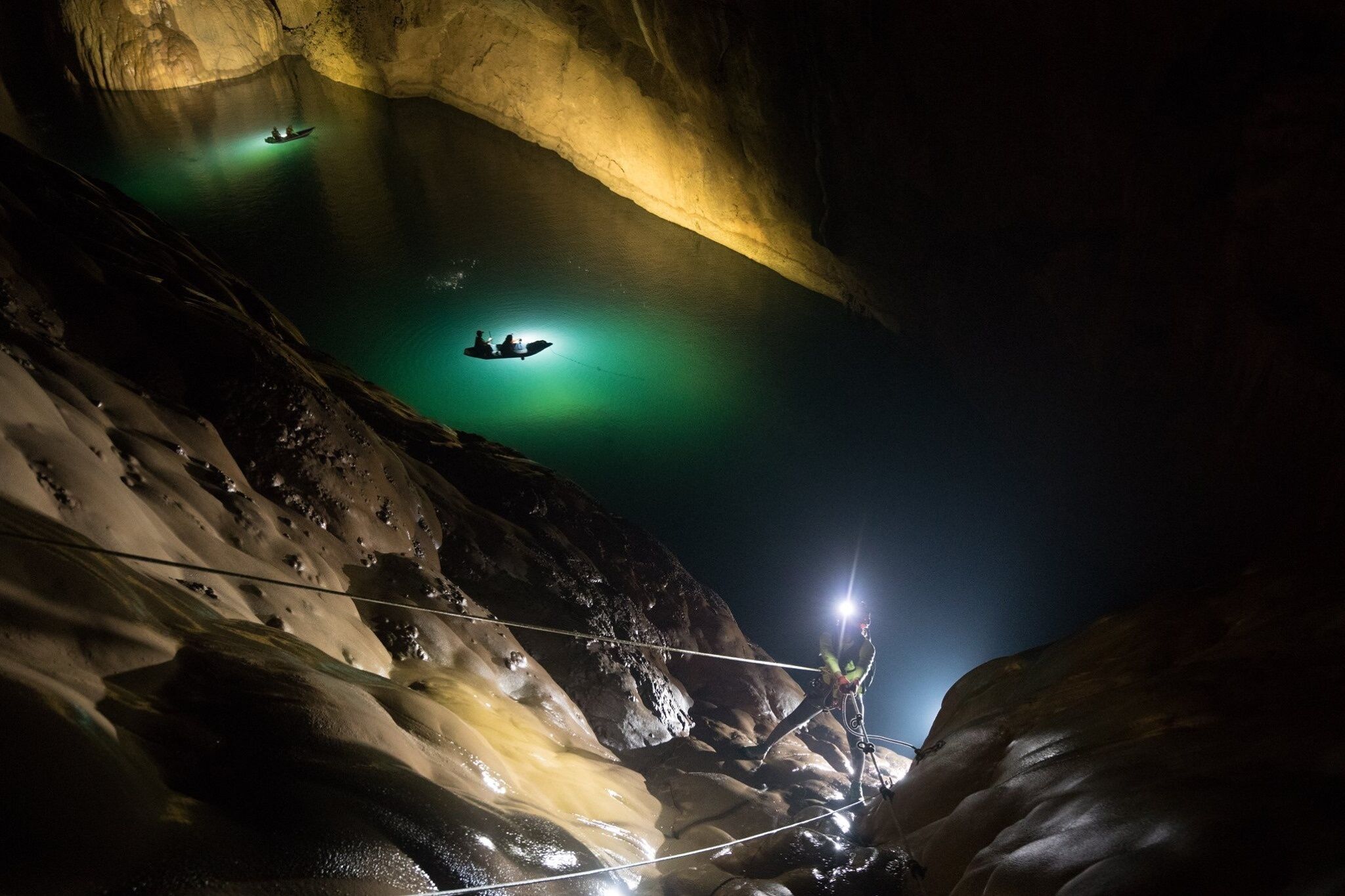 Experience Vietnam’s adventure with guided tours