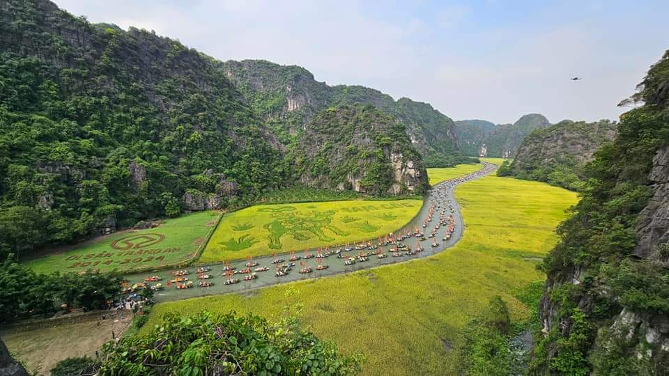 Immerse in Ninh Binh’s serene karst waterways