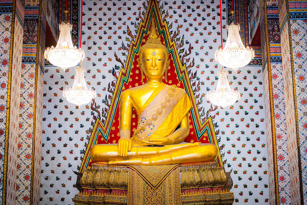 Immerse in the spiritual glow of the Temple of Dawn