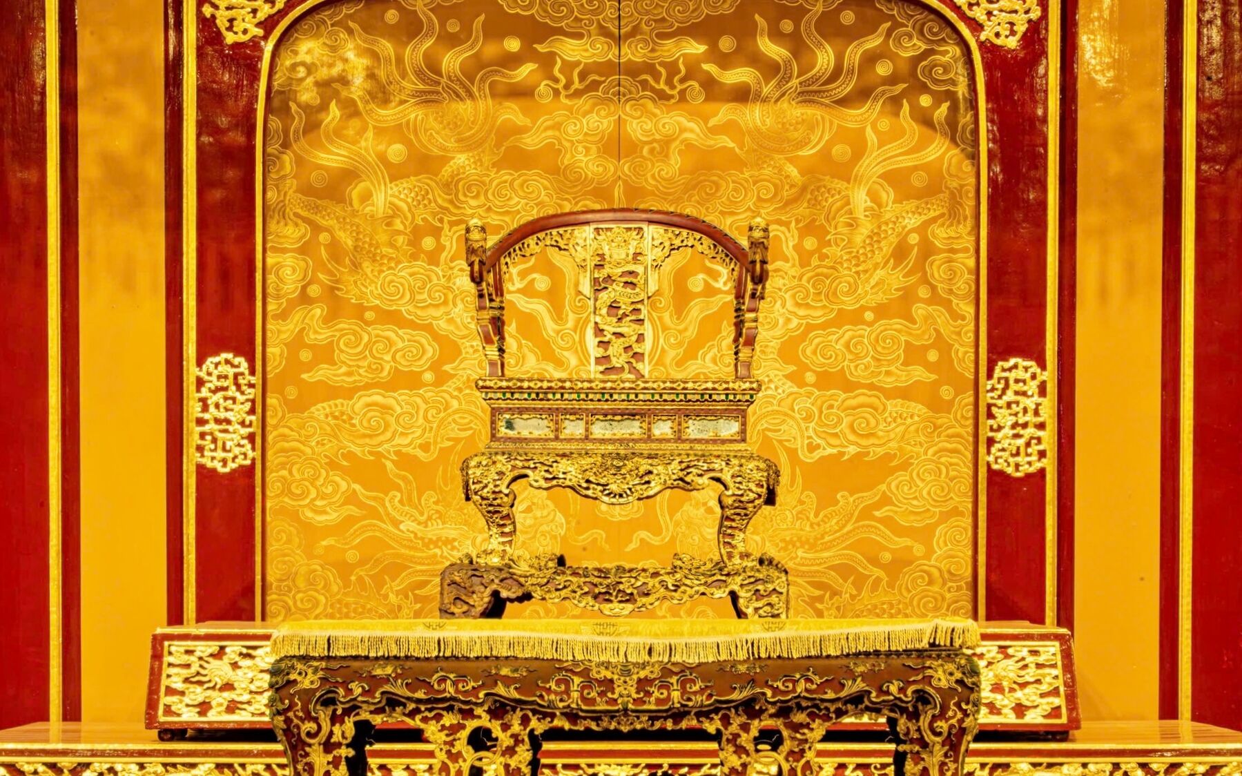 Throne Nguyen Dynasty Hue City