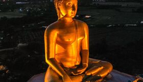 Wat Si Muang Meditation Gold