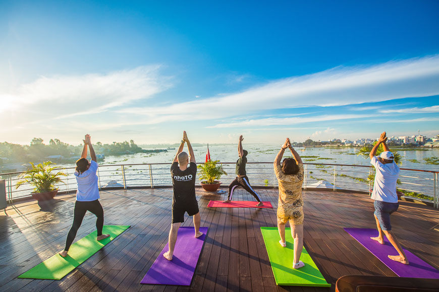 Enjoy the lively atmosphere along the Mekong River