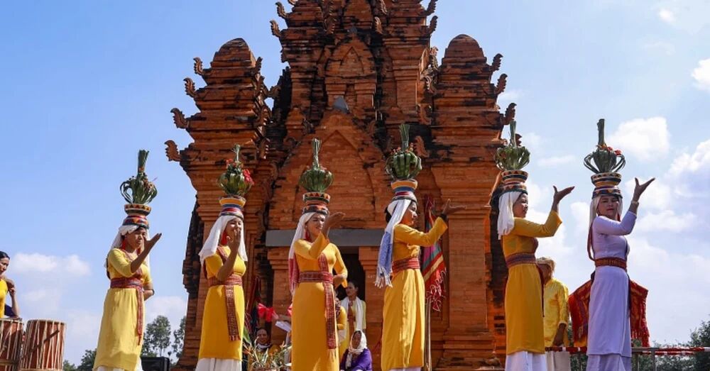 Capture the authentic charm of Vietnam’s cultural scene