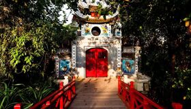 Hanoi Old Quarter Immersion - Full Day Private Walking & Cyclo Tour