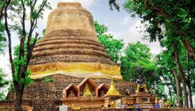 Phitsanulok Golden Stupa