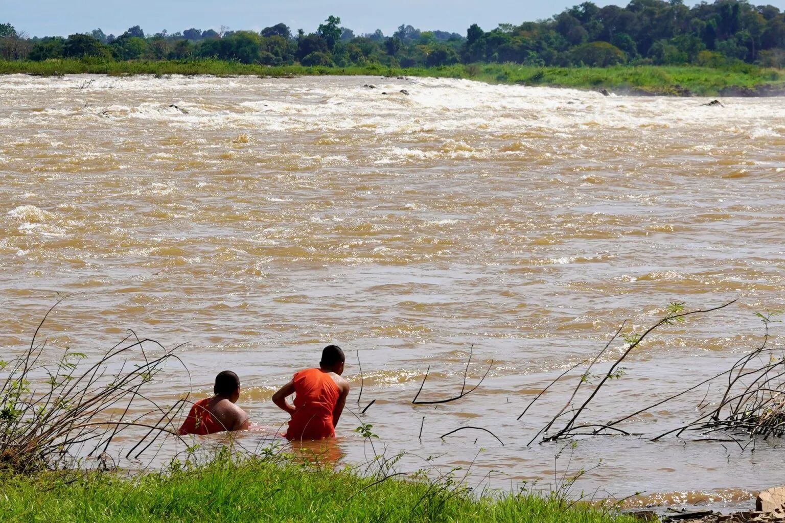 Stung Treng River and Monks