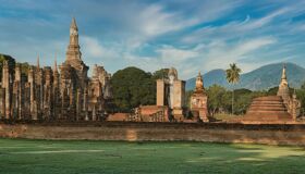 Sukhothai Stupas Garden