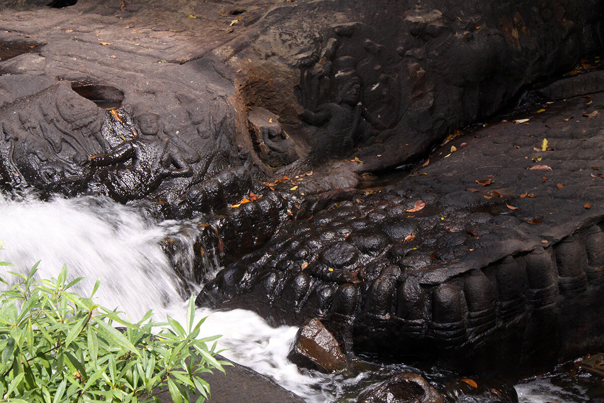 Capture the authentic charm of Cambodia’s cultural scene”