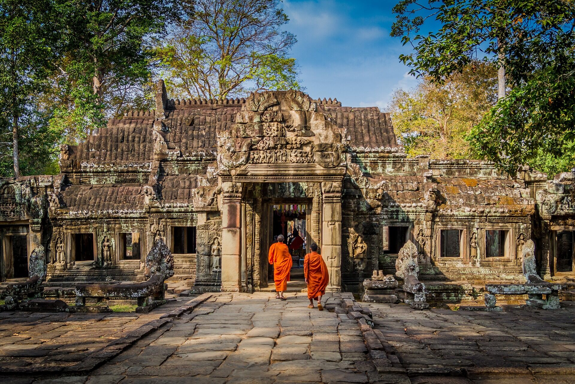 Angkor Wat Buddhist Monks walking
