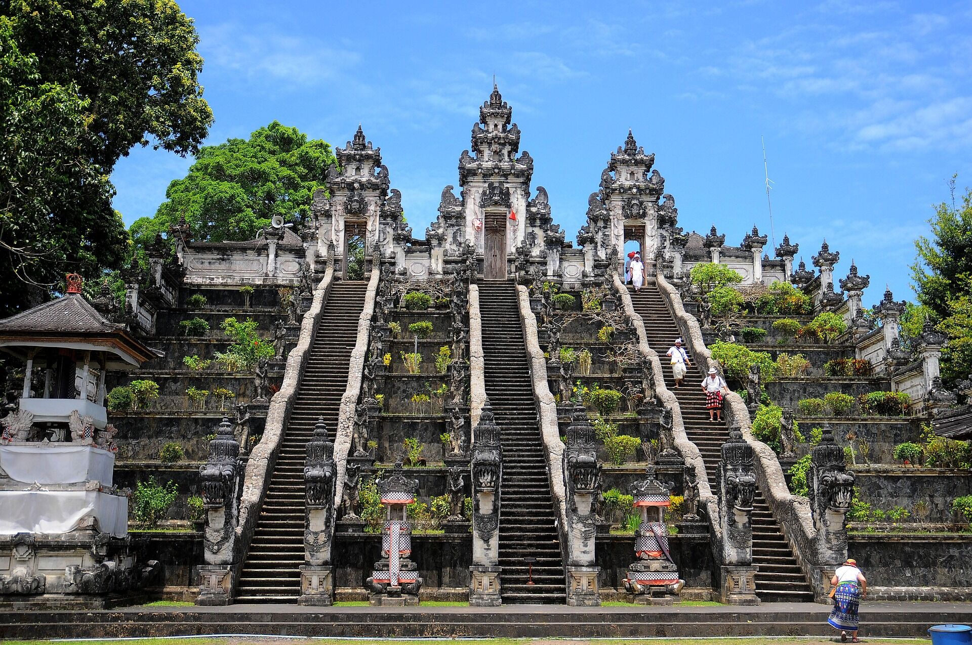 Photograph the spiritual spirit of Indonesia’s culture