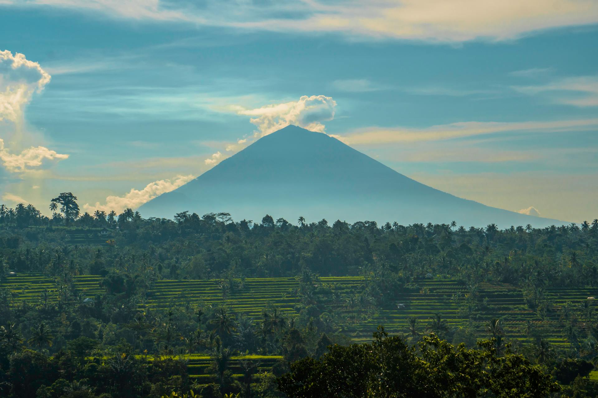 Embrace the vibrant energy of Bali and Ha Giang Loop’s cultural heritage