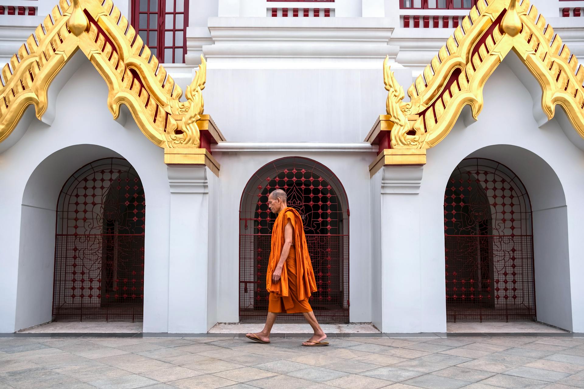 Capture the stunning beauty of Bangkok’s cultural landmarks