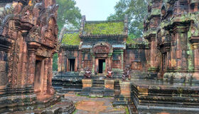 Banteay Srei Temple Inside