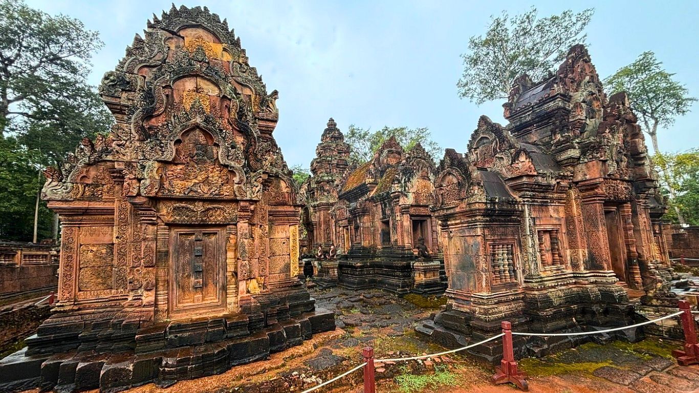Admire intricate carvings at the ‘Citadel of Women’