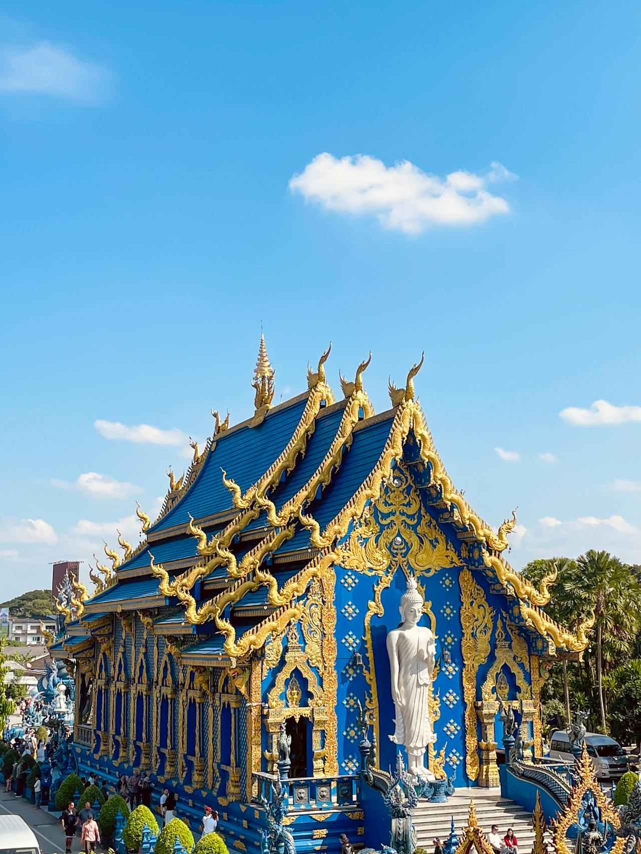 Experience the serene beauty of northern Thailand’s most revered temple