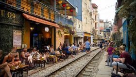 Hanoi Signature Private Day Tour: Ho Chi Minh, Train Street & Cultural Highlights