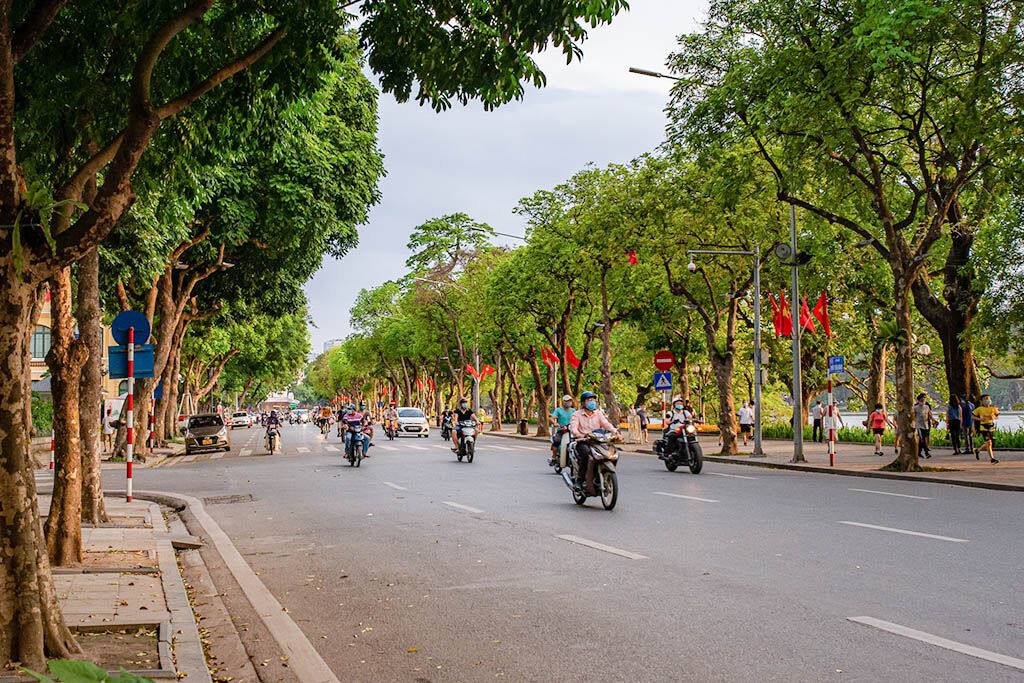 Hanoi Old Quarter bustling str