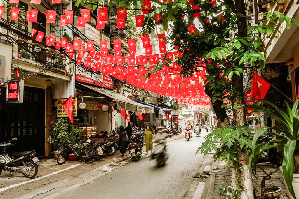 Hanoi Old Quarter bustling str