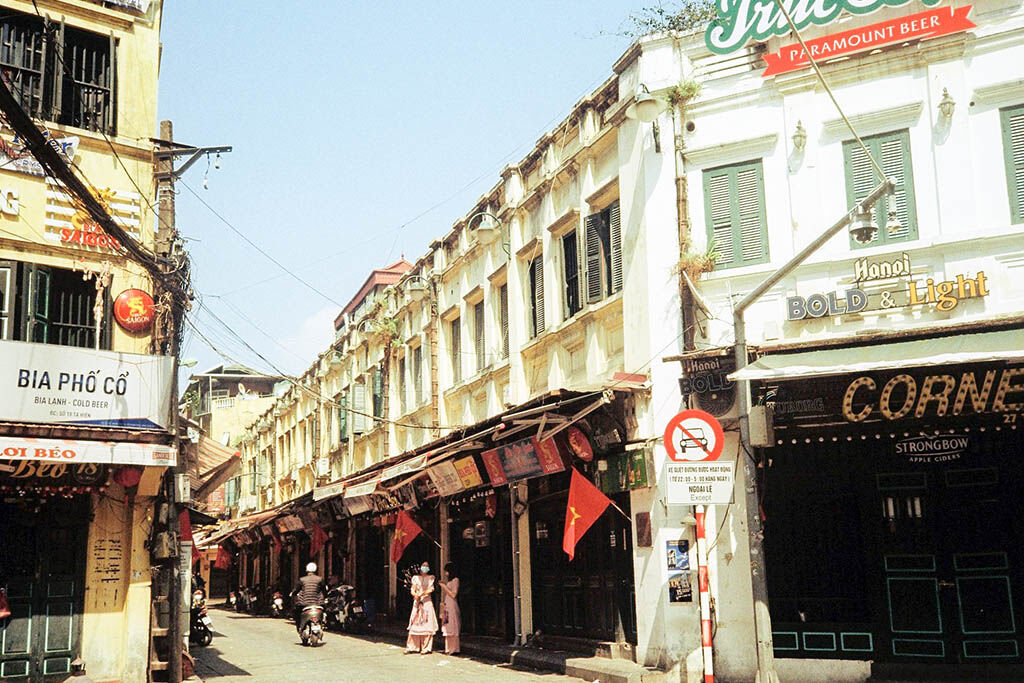 Hanoi Old Quarter bustling str