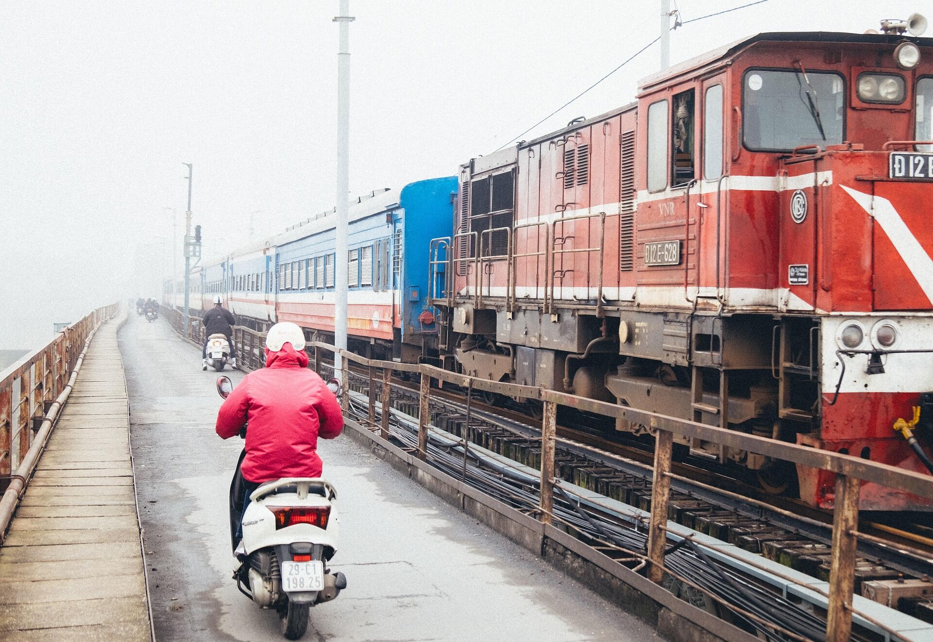 Capture the bustling beauty of Hanoi’s cultural landmarks