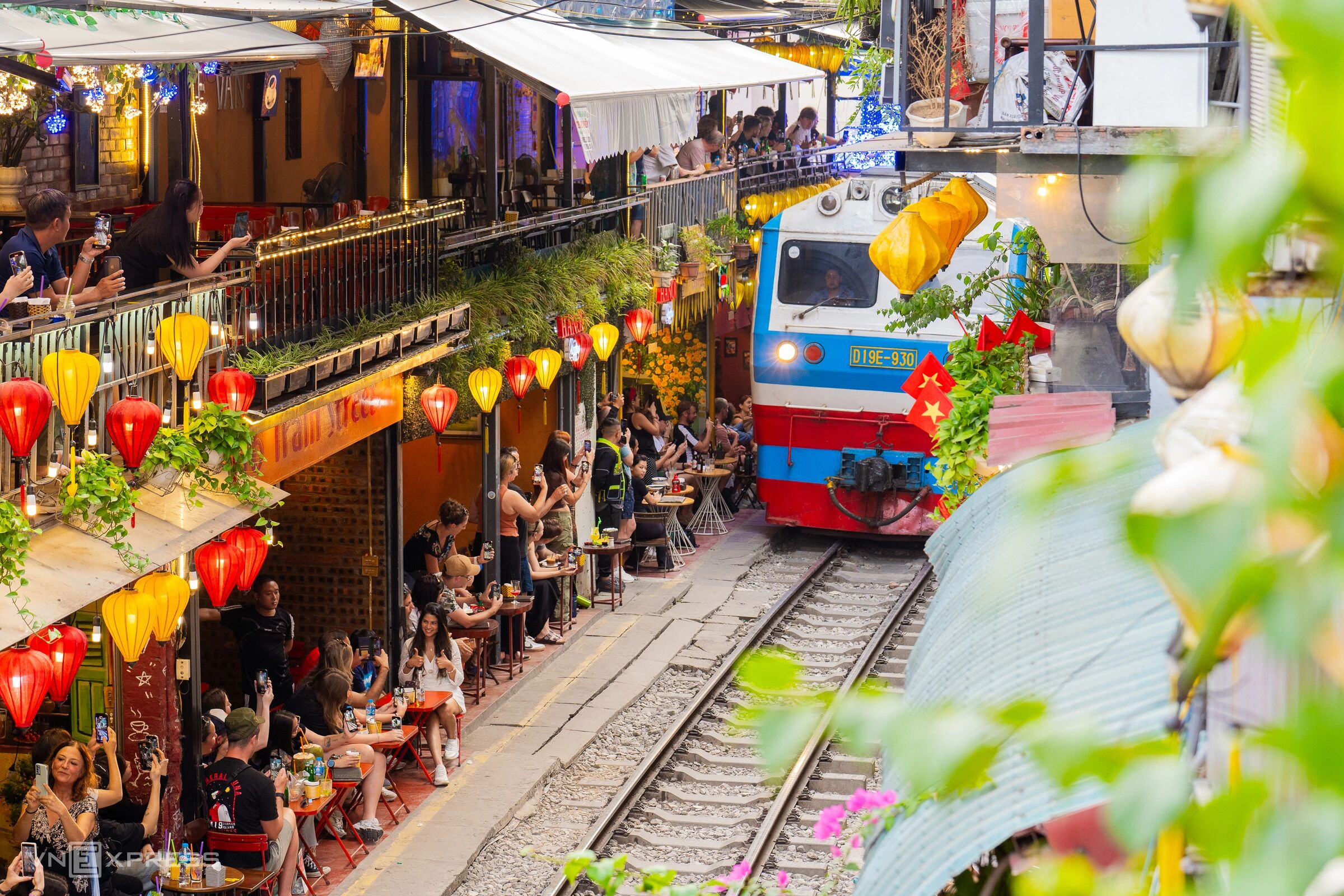 Hanoi Train Street 1